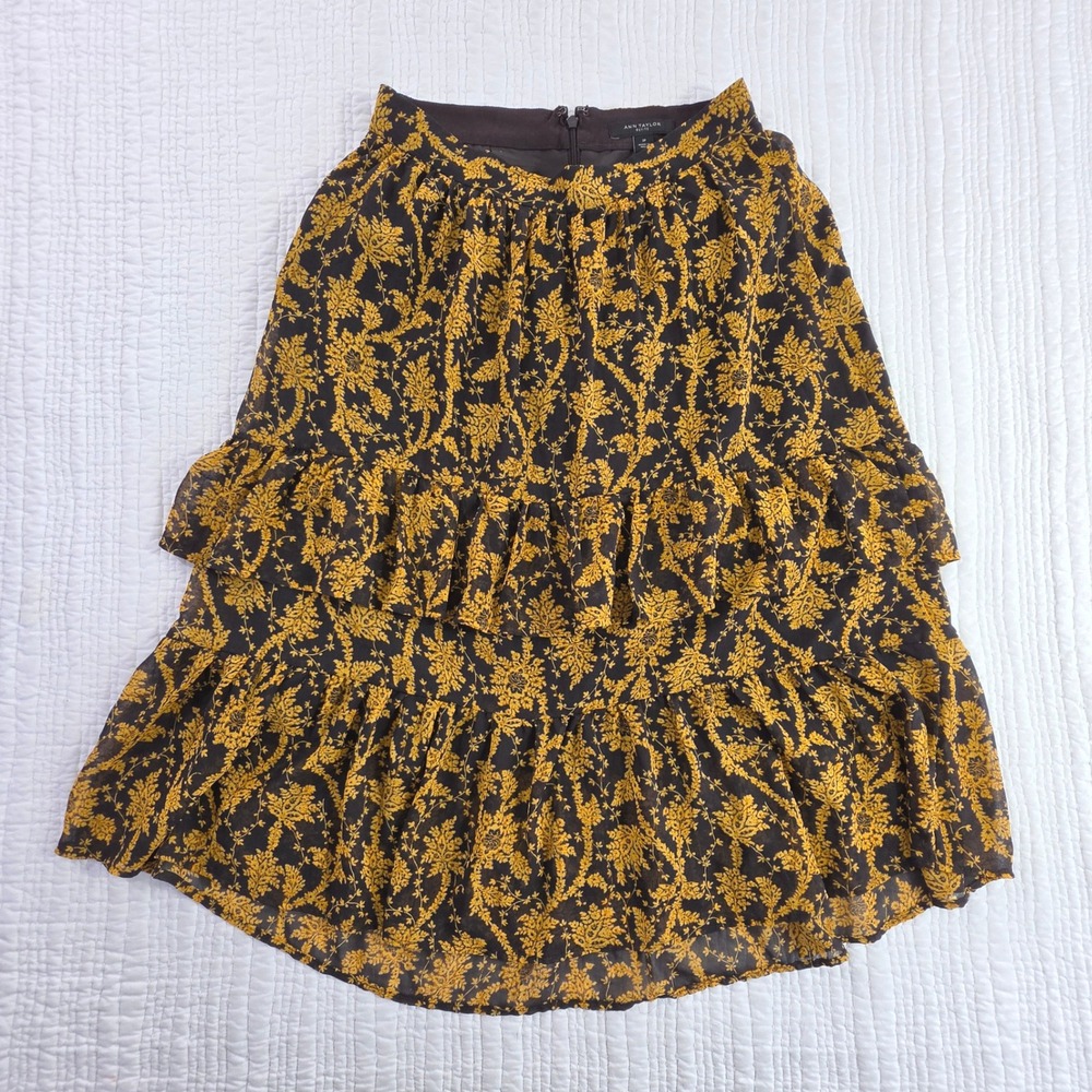 Ann Taylor Petite Black Gold Floral Tiered Ruffle Mini Skirt Size 2P EUC Boho